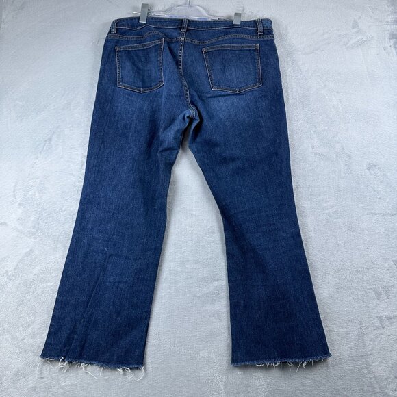 Talbots Signature Bootcut Jeans Womens Size 16/33 Medium Wash Frayed Hem Blue - Picture 2 of 12